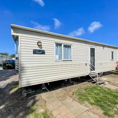 Lovely 4 Berth Holiday Home At Felixstowe Beach Holiday Park Ref 55008Yc Exterior foto